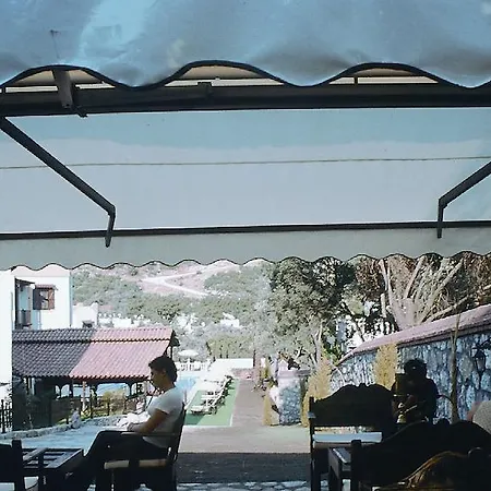 Ale Hotel